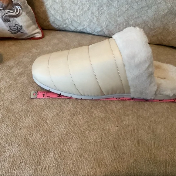 Vionic Cozy Cream Slippers with Faux Fur Lining size 9 - Picture 7 of 8